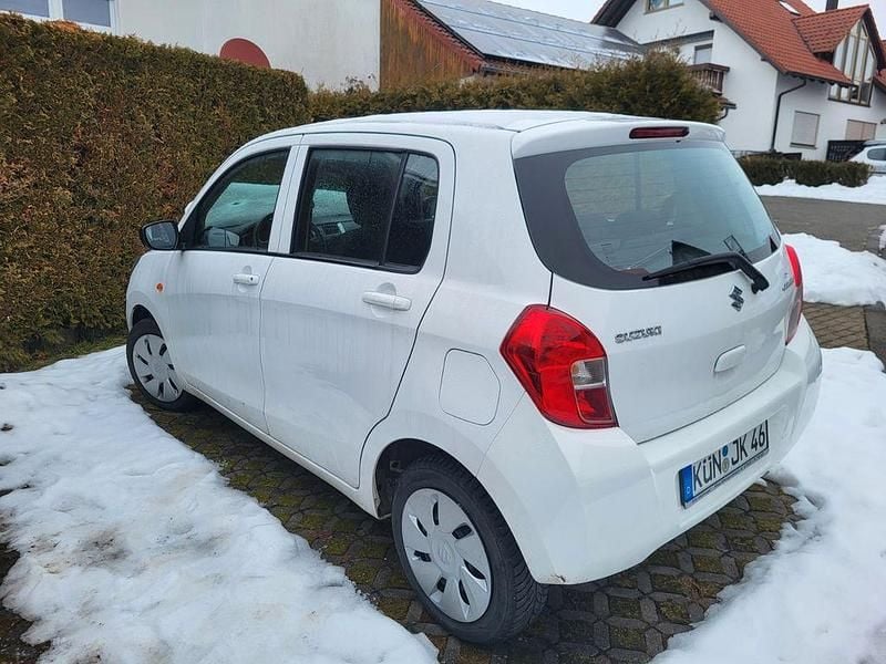 Weiß Gebraucht 2017 Suzuki Celerio Club Kleinwagen | 8.500 € (Fairer Preis) - Bild 1/4