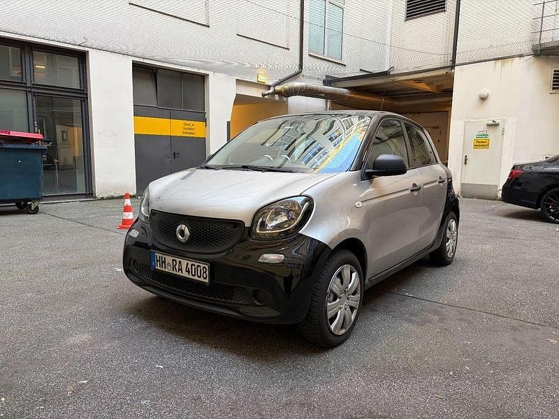 Silber Gebraucht 2014 Smart ForFour Limousine | 4.500 € (Fairer Preis) - Bild 1/4
