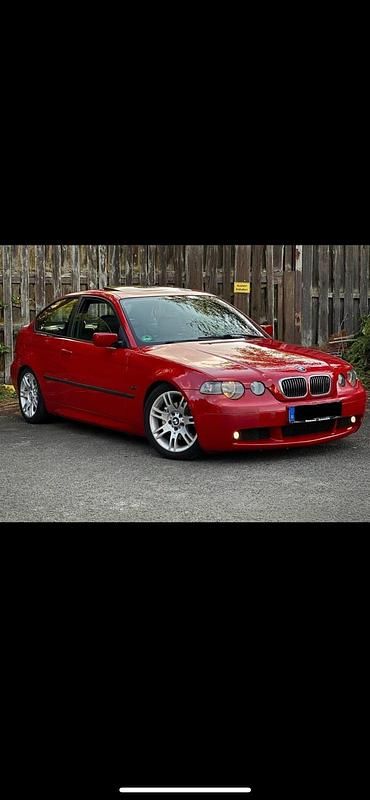 Rot Gebraucht 2003 BMW 325 M Sport Coupé | 4.790 € (Guter Preis) - Bild 1/4