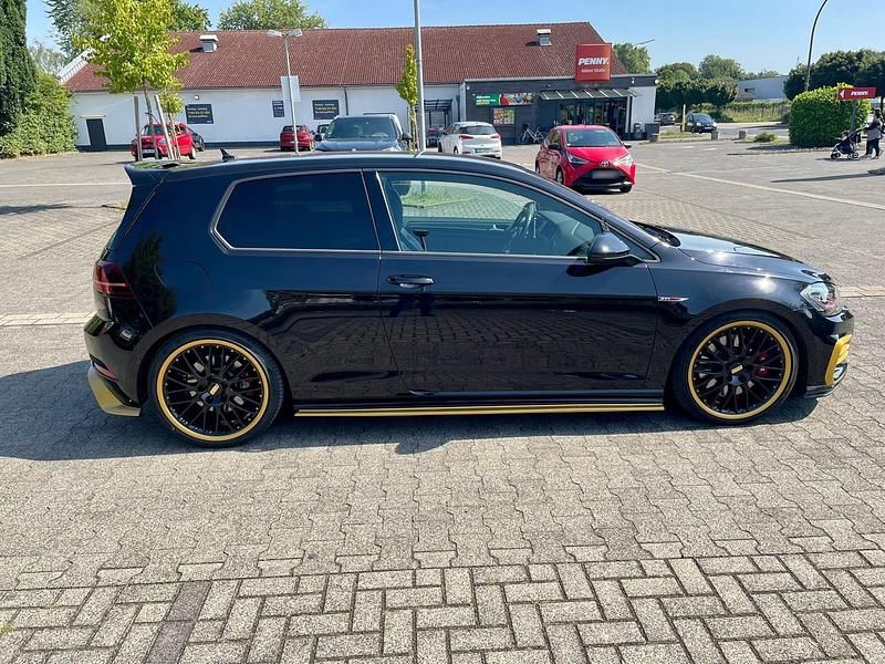 Gebraucht VW Golf VII GTI 310 PS (228 kW) 2018 Schwarz Kleinwagen