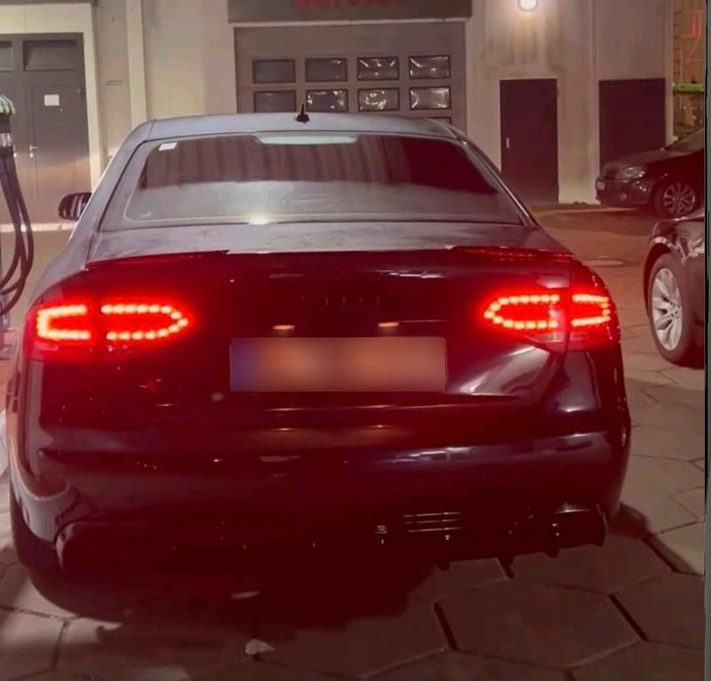 Gebraucht Audi A4 Sport 160 PS (117 kW) 2011 Blau Limousine