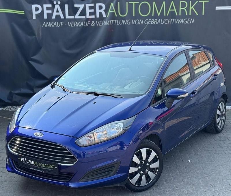 Gebraucht Ford Fiesta 82 PS (60 kW) 2014 Blau Kleinwagen