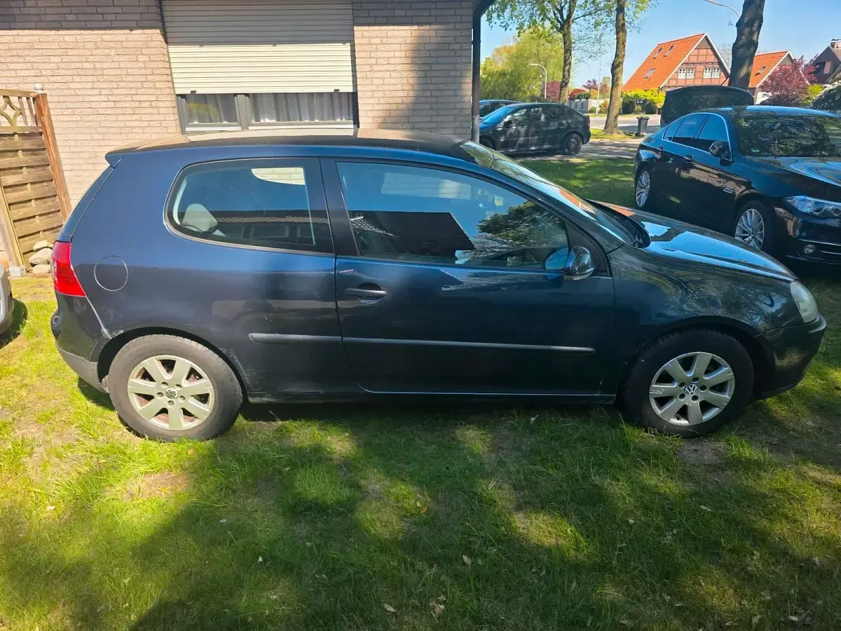 Second-hand VW Golf 2005 Coupe