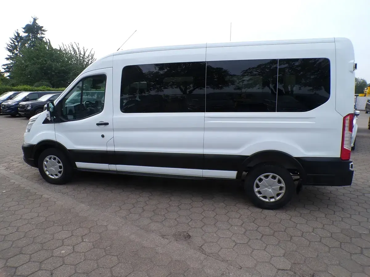 Gebraucht Ford Transit Trend 170 PS (125 kW) 2021 Weiß Van