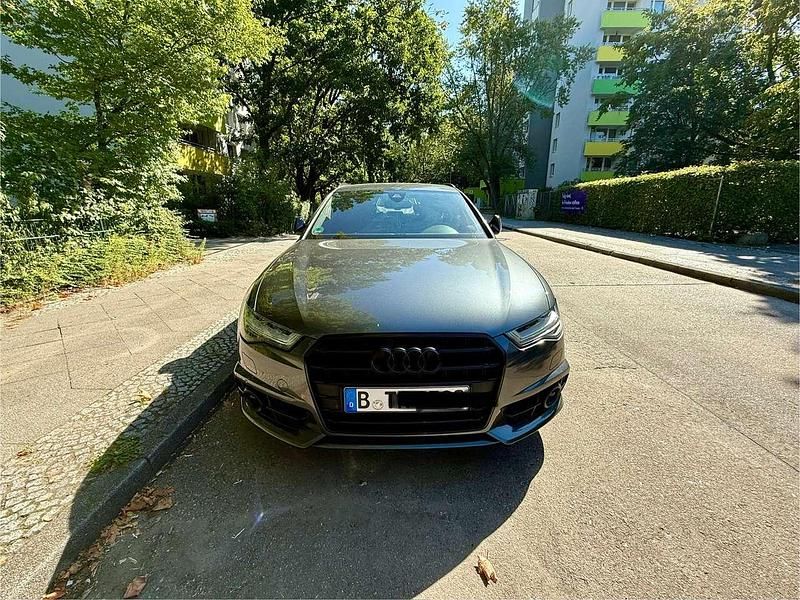 Grau Gebraucht 2017 Audi A6 S-Line Kombi | 24.000 € (Etwas zu teuer) - Bild 1/4
