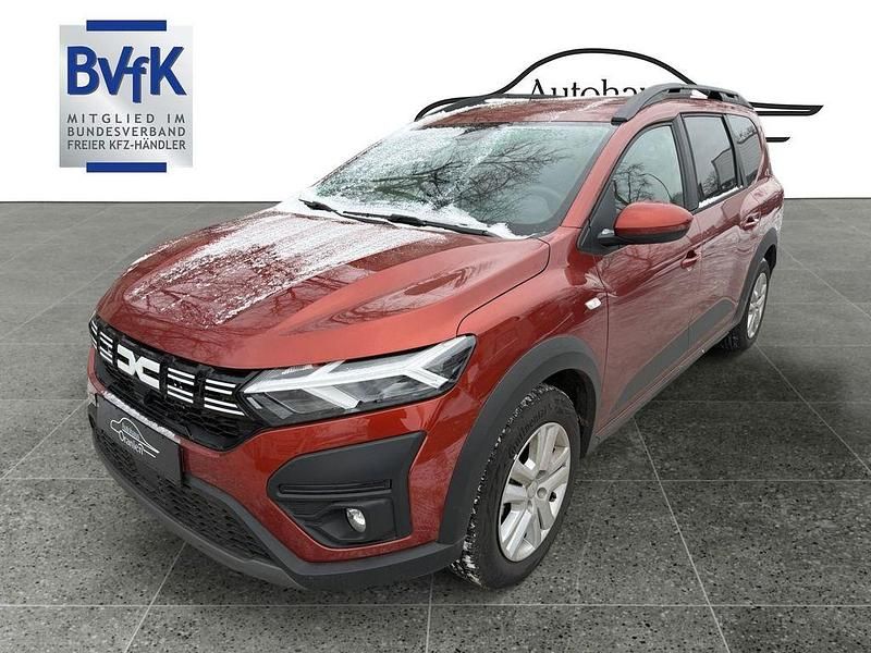 Braun Gebraucht 2024 Dacia Jogger Expression Van / Kleinbus | 19.990 € (Superpreis) - Bild 1/4