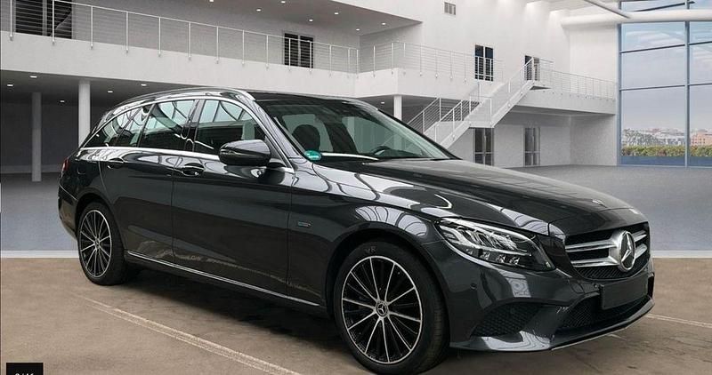 Grau Gebraucht 2020 Mercedes C300e Avantgarde Limousine | 19.950 € (Guter Preis) - Bild 1/4