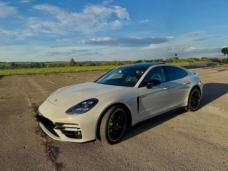 Gebraucht 2022 Porsche Panamera Turbo S Limousine | 129.900 € - Bild 1/4