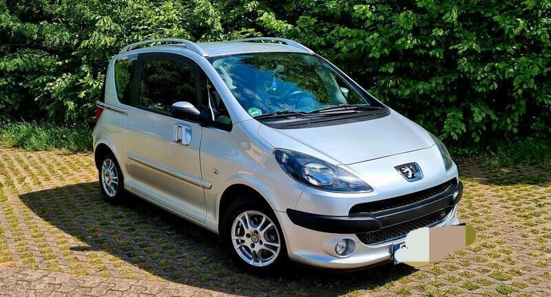 Silber Gebraucht 2009 Peugeot 1007 Kleinwagen | 2.700 € - Bild 1/4