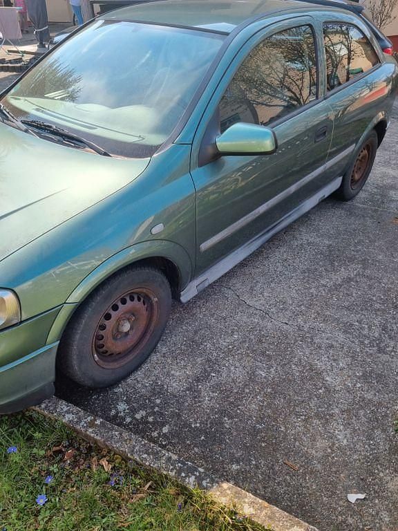 Gebraucht Opel Astra 65 PS (47 kW) 1999 Grün Limousine
