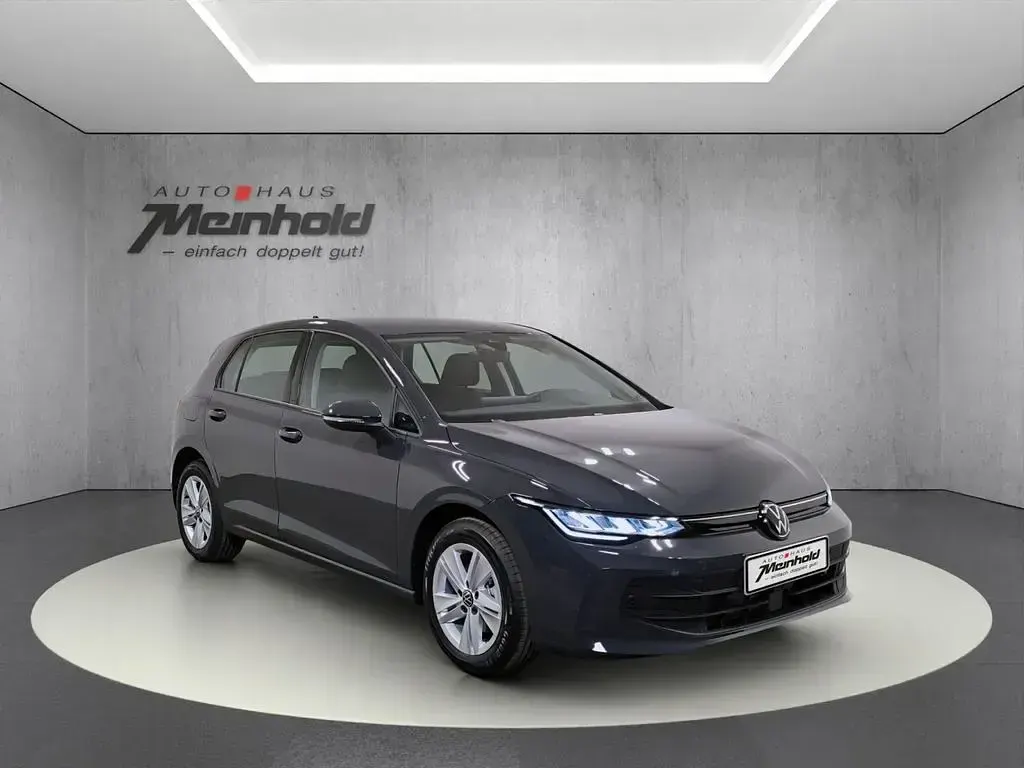 Gebraucht VW Golf VIII Life 116 PS (85 kW) 2025 Uranograu Limousine