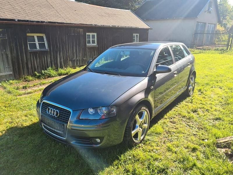 Grau Gebraucht 2007 Audi A3 Sportback Ambiente Limousine | 3.000 € (Fairer Preis) - Bild 1/4
