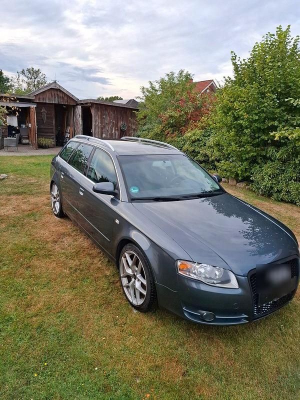 Grau Gebraucht 2006 Audi A4 Kombi | 1.500 € (Superpreis) - Bild 1/4