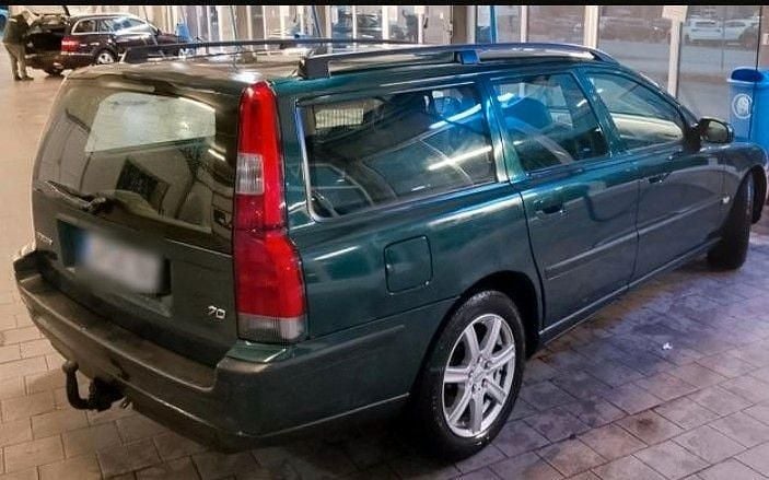 Gebraucht Volvo V70 163 PS (119 kW) 2001 Grün Kombi