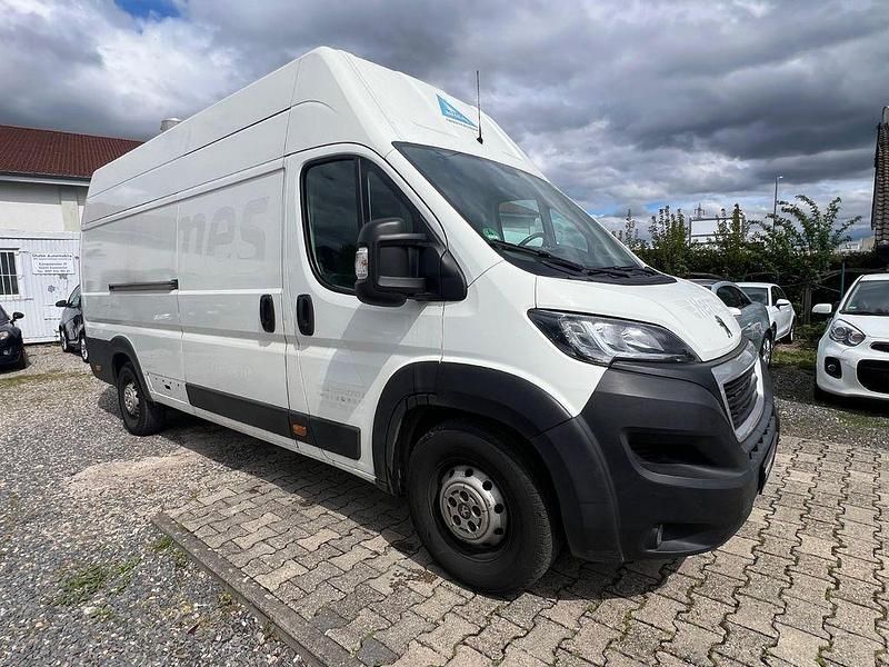 Gebraucht Peugeot Boxer 131 PS (96 kW) 2019 Weiß Van