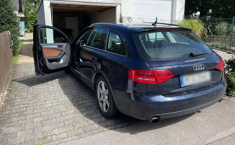 Blau Gebraucht 2009 Audi A4 Comfort Kombi | 10.500 € (Teuer) - Bild 1/4