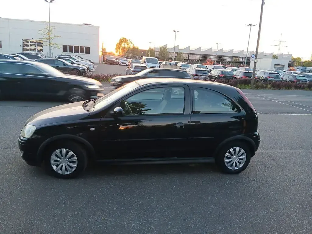 Second-hand Opel Corsa 80 CP (58 kW) 2006 Negru Hatchback