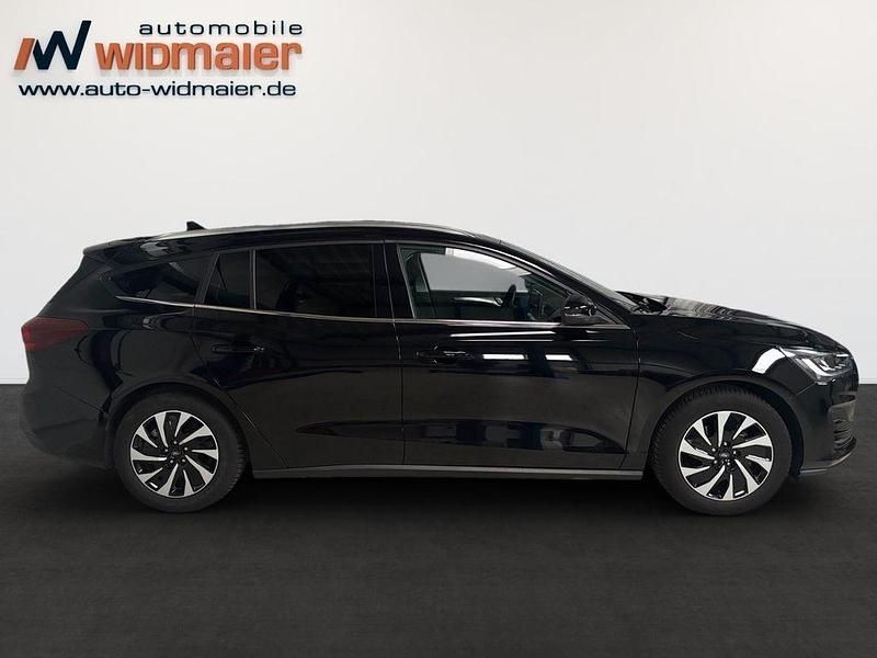 Gebraucht Ford Focus Titanium 125 PS (91 kW) 2025 Schwarz Limousine