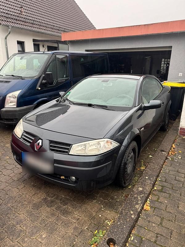 Grau Gebraucht 2005 Renault Mégane Cabriolet Cabrio | 500 € (Superpreis) - Bild 1/4
