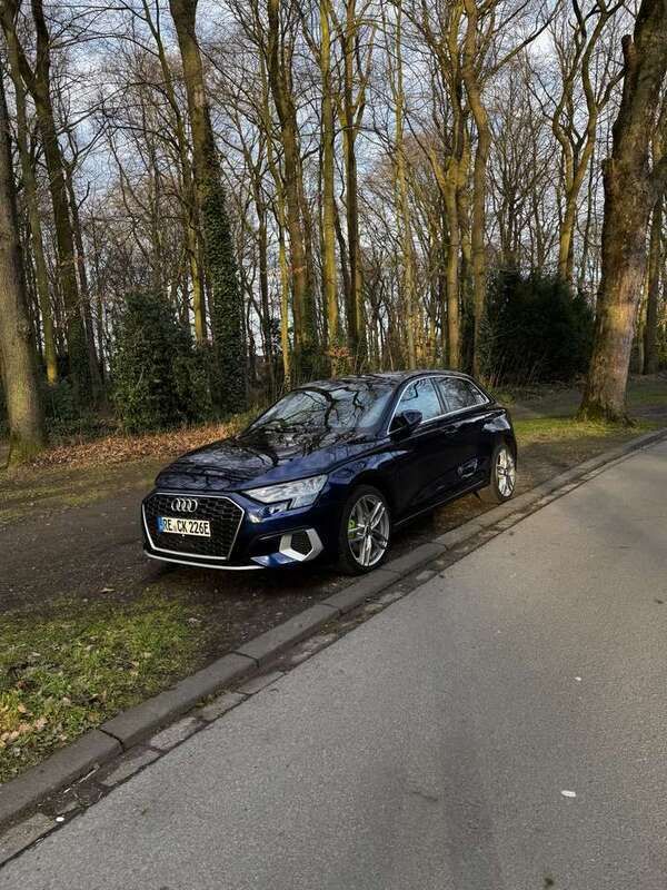 Blau Gebraucht 2020 Audi A3 e-tron Advanced Kleinwagen | 19.999 € (Fairer Preis) - Bild 1/4