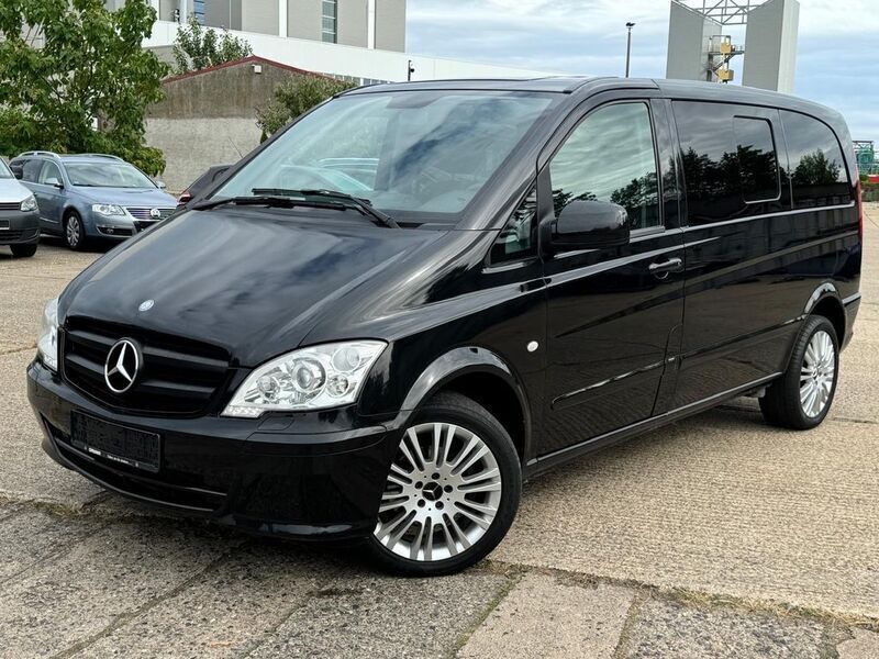 Schwarz Gebraucht 2013 Mercedes Vito Van / Kleinbus | 10.950 € (Fairer Preis) - Bild 1/4