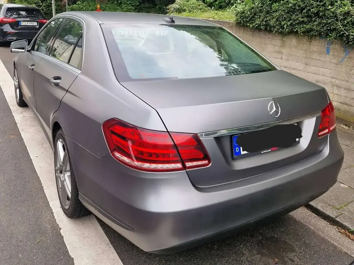 Gebraucht Mercedes E200 136 PS (100 kW) 2016 Gelb Limousine