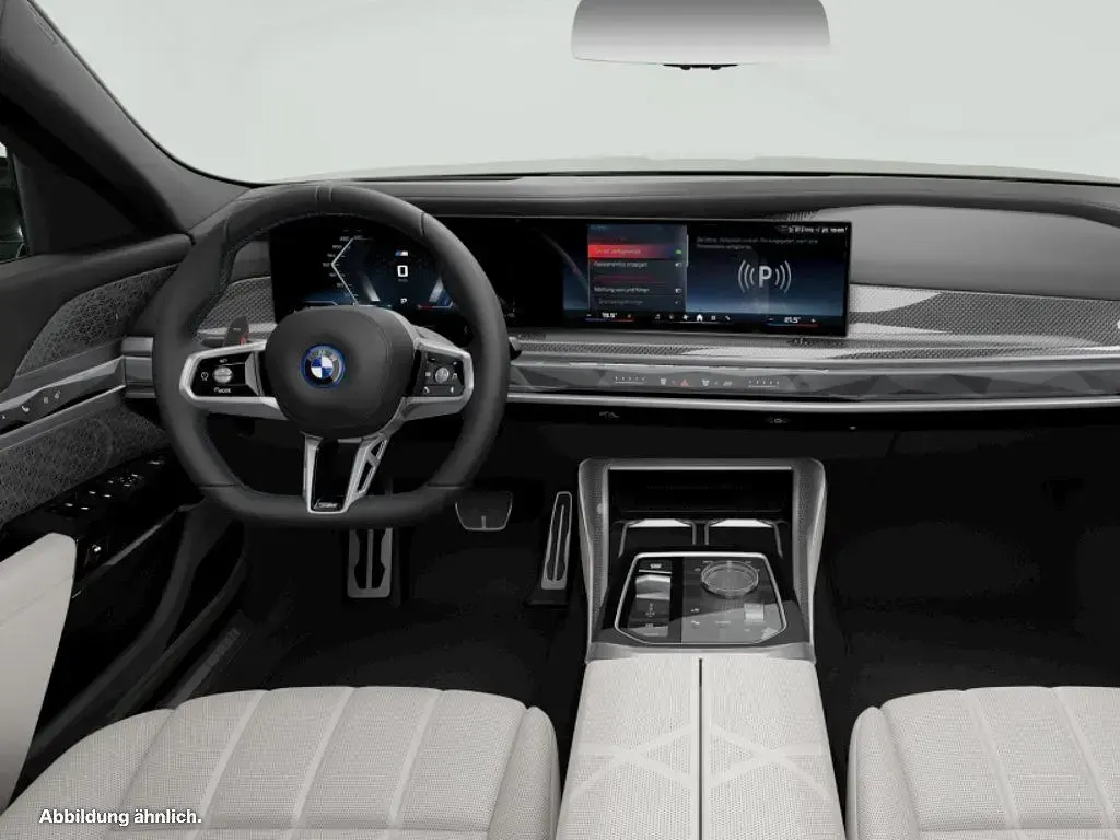 Gebraucht BMW M760e Comfort Edition 571 PS (419 kW) 2025 Limousine