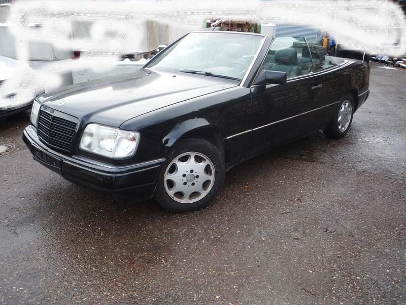 Schwarz Gebraucht 1995 Mercedes 320 Cabrio | 12.900 € - Bild 1/4