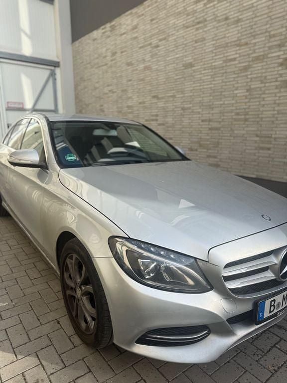 Gebraucht Mercedes C200 184 PS (135 kW) 2015 Silber Limousine