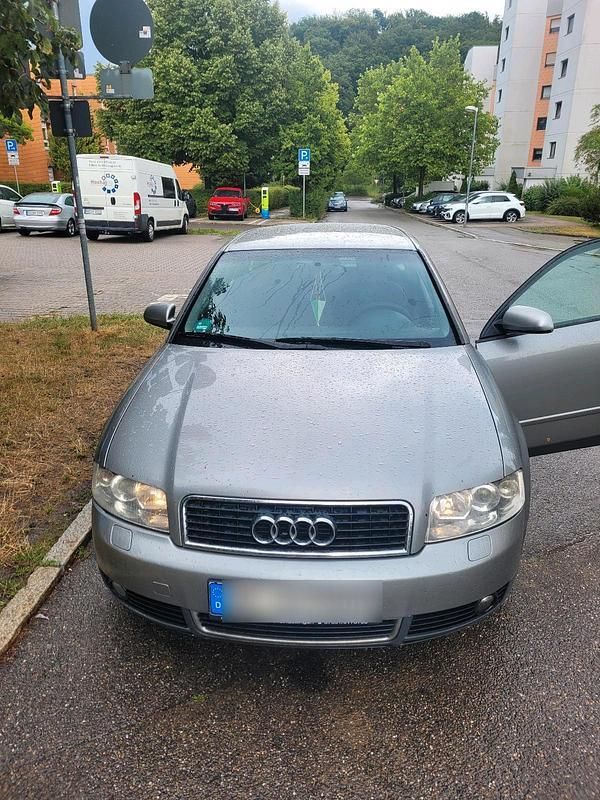 Silber Gebraucht 2001 Audi A4 Kombi | 850 € (Superpreis) - Bild 1/4