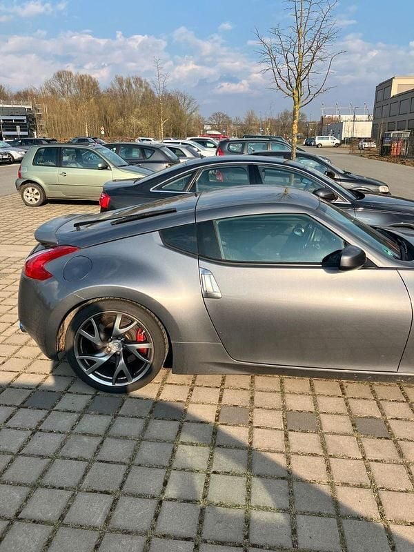 Gebraucht Nissan 370Z Pack 328 PS (241 kW) 2015 Grau Coupé