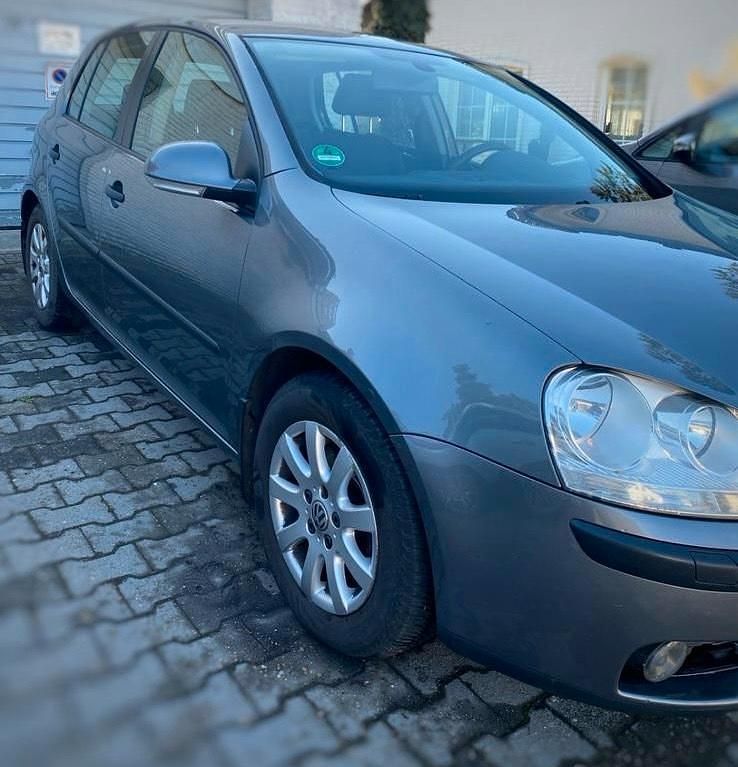 Gebraucht VW Golf V 2004 Grau Kleinwagen