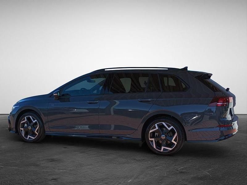 Gebraucht VW Golf VIII R-line 150 PS (110 kW) 2025 Delfingrau (metallic) Kombi