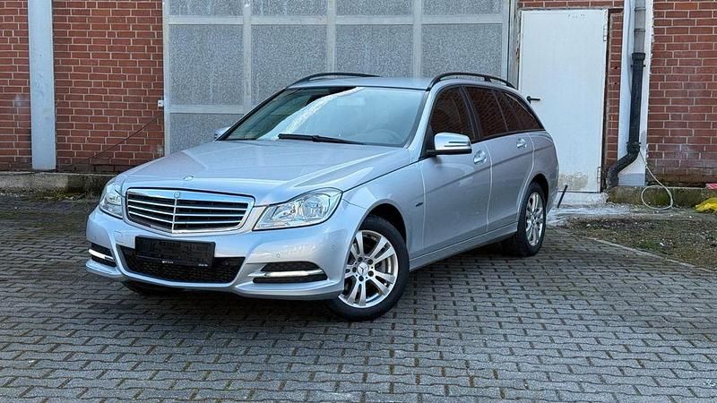 Gebraucht Mercedes C180 156 PS (114 kW) 2012 Silber Kombi