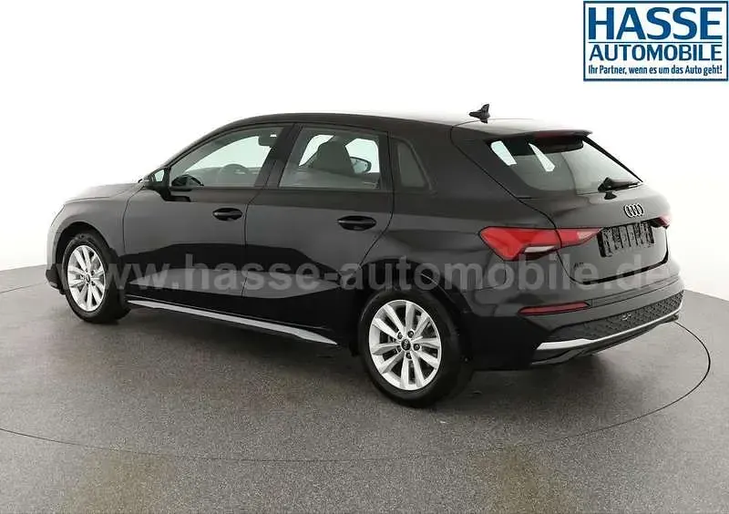 Gebraucht Audi A3 Ambiente 150 PS (110 kW) 2024 Schwarz Limousine