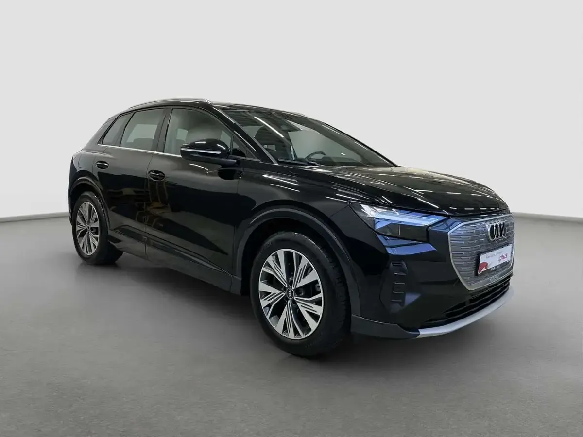 Gebraucht Audi Q4 e-tron Advanced 219 kW (299 PS) 2023 Mythosschwarz metallic SUV