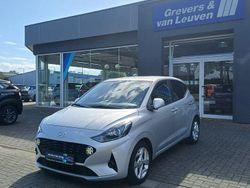 Silber Gebraucht 2021 Hyundai i10 Kleinwagen | 12.750 € (Fairer Preis)