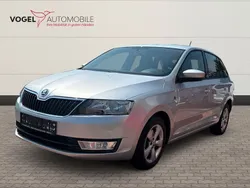 Brilliant silber Gebraucht 2014 Skoda Rapid Ambition Limousine | 5.980 € (Guter Preis)
