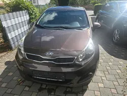 Braun Gebraucht 2012 Kia Rio Spirit Kleinwagen | 6.500 € (Fairer Preis)
