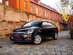 Schwarz Gebraucht 2009 Opel Astra Innovation Kombi | 4.500 € (Fairer Preis)