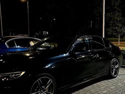 Blau Gebraucht 2019 BMW 330 Limousine | 26.300 € (Etwas zu teuer)