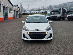 Weiß Gebraucht 2017 Hyundai i10 Trend Kleinwagen | 6.990 € (Fairer Preis)