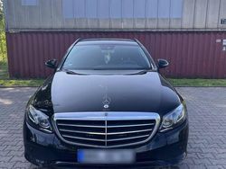 Schwarz Gebraucht 2018 Mercedes E220 Kombi | 22.700 € (Fairer Preis)
