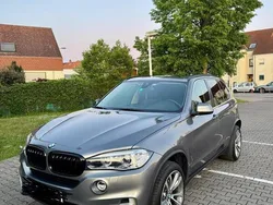 Grau Gebraucht 2016 BMW X5 SUV | 29.000 € (Etwas zu teuer)
