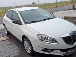 Weiß Gebraucht 2009 Lancia Delta Kleinwagen | 5.500 € (Etwas zu teuer)