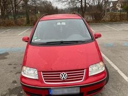 Rot Gebraucht 2005 VW Sharan Van / Kleinbus | 2.400 € (Fairer Preis)