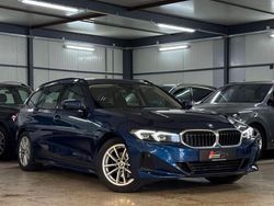 Phytonicblau metallic Gebraucht 2023 BMW 320 Kombi | 28.790 € (Superpreis)