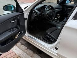 Weiß Gebraucht 2008 BMW 123 Kleinwagen | 4.000 €