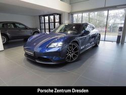 Enzianblaumetallic (metallic) Gebraucht 2025 Porsche Taycan Sport Turismo Limousine | 142.900 €