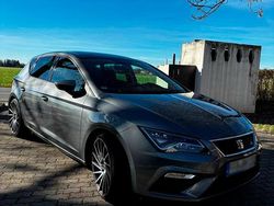 Grau Gebraucht 2017 Seat Leon FR Kombi | 14.600 € (Fairer Preis)